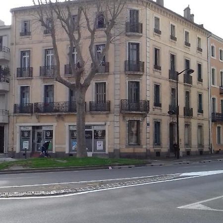 Un Petit Coin De Bastide Apartment Каркасон Екстериор снимка